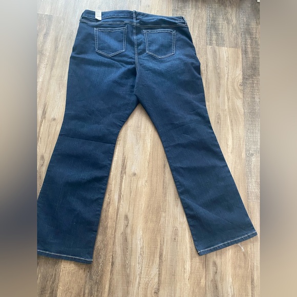 BNWT Size 22 Torrid Slim Boot Jeans - Picture 3 of 4